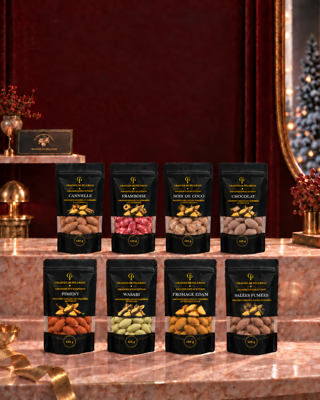 Huit sachets d’amandes sur marbre rose devant du velours, avec un coffret de miel en arrière-plan.